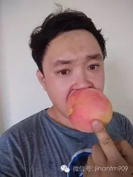 吃瓜网桃子视频,揭秘娱乐圈幕后故事，吃瓜网友热议不断